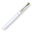 Diplomat Traveller Snowwhite Fountain Pen in Gold on White Background | EndlessPens