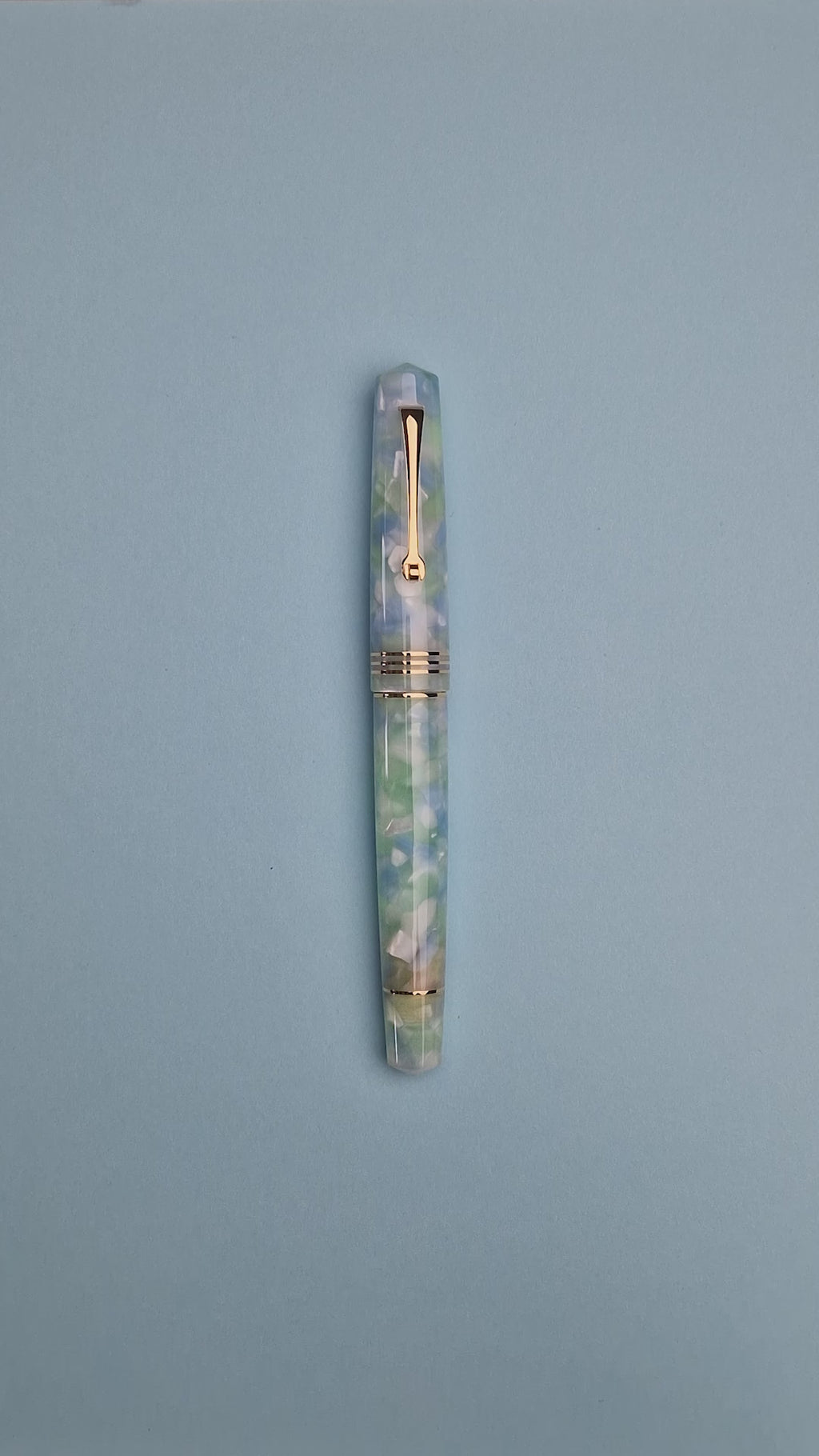 Leonardo Momento Zero 2026 Artica Fountain Pen (Stainless Steel) - Promotional Video | EndlessPens